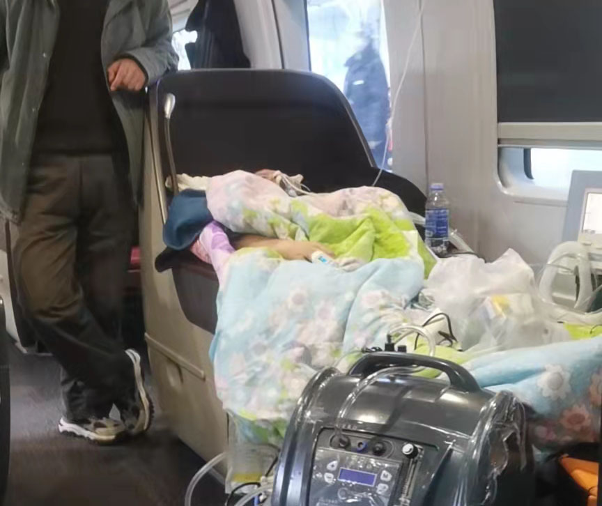 马尔康市高铁转运